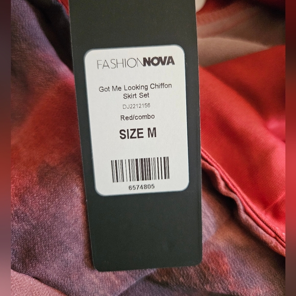 Fashion Nova Y2K"Got Me Looking Chiffon" Red & Black Skirt Set Size S NEW - Picture 6 of 9